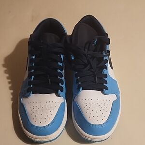 Men's Low-Top Sneakers in Light Blue and White
